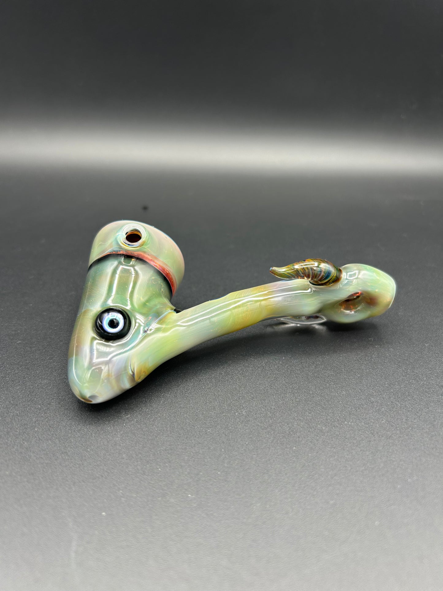 Stuff and puff green exotic Sherlock w/ @DDG Horns