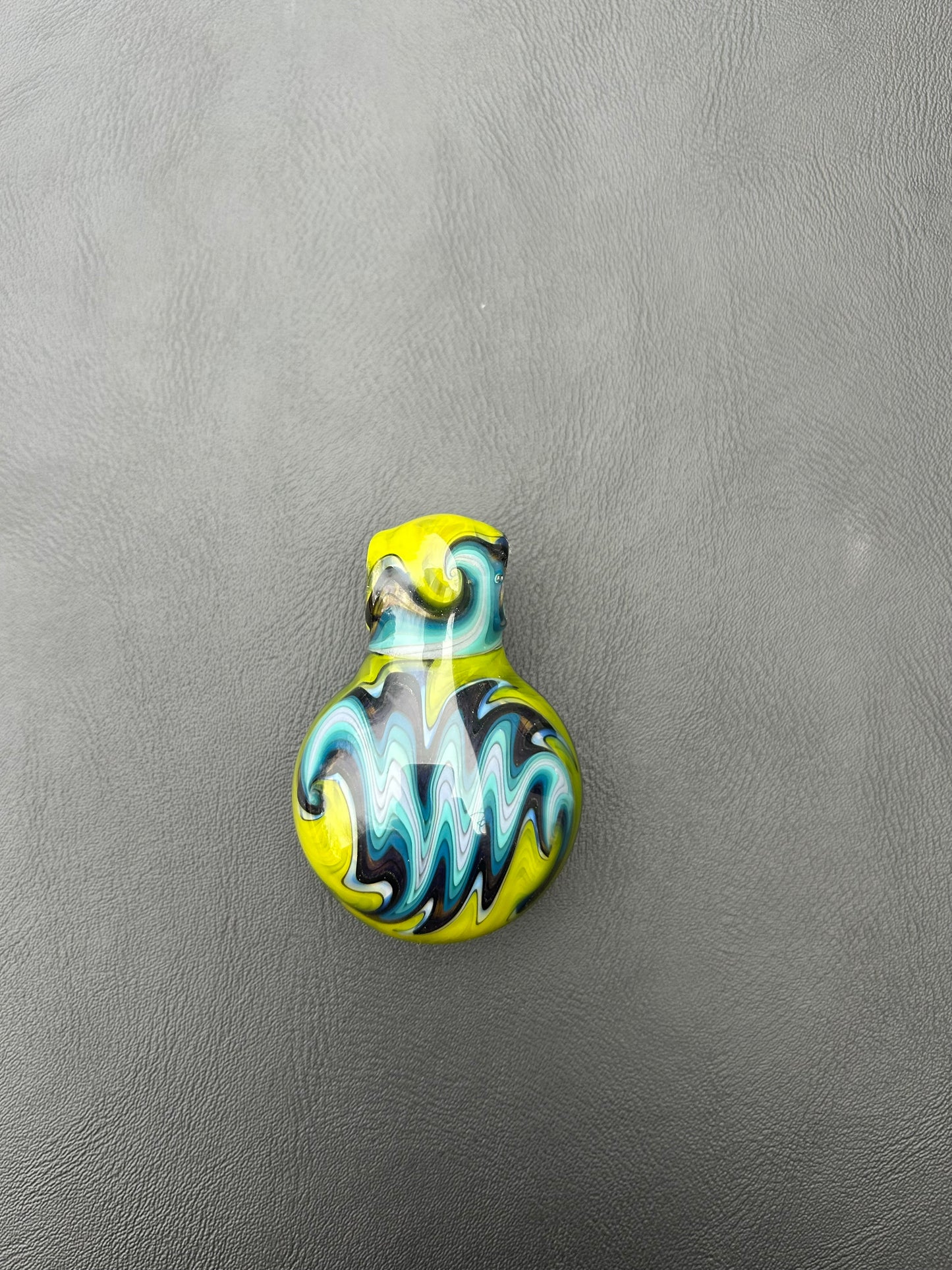 Uv Reactive Glass Wig wag pendant